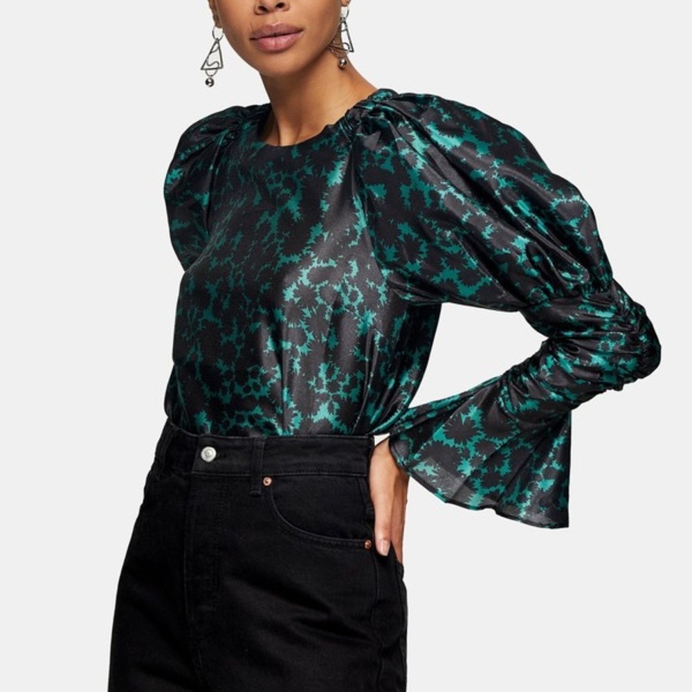 TOPSHOP Green Taffeta Sleeve Drama Blouse NWT